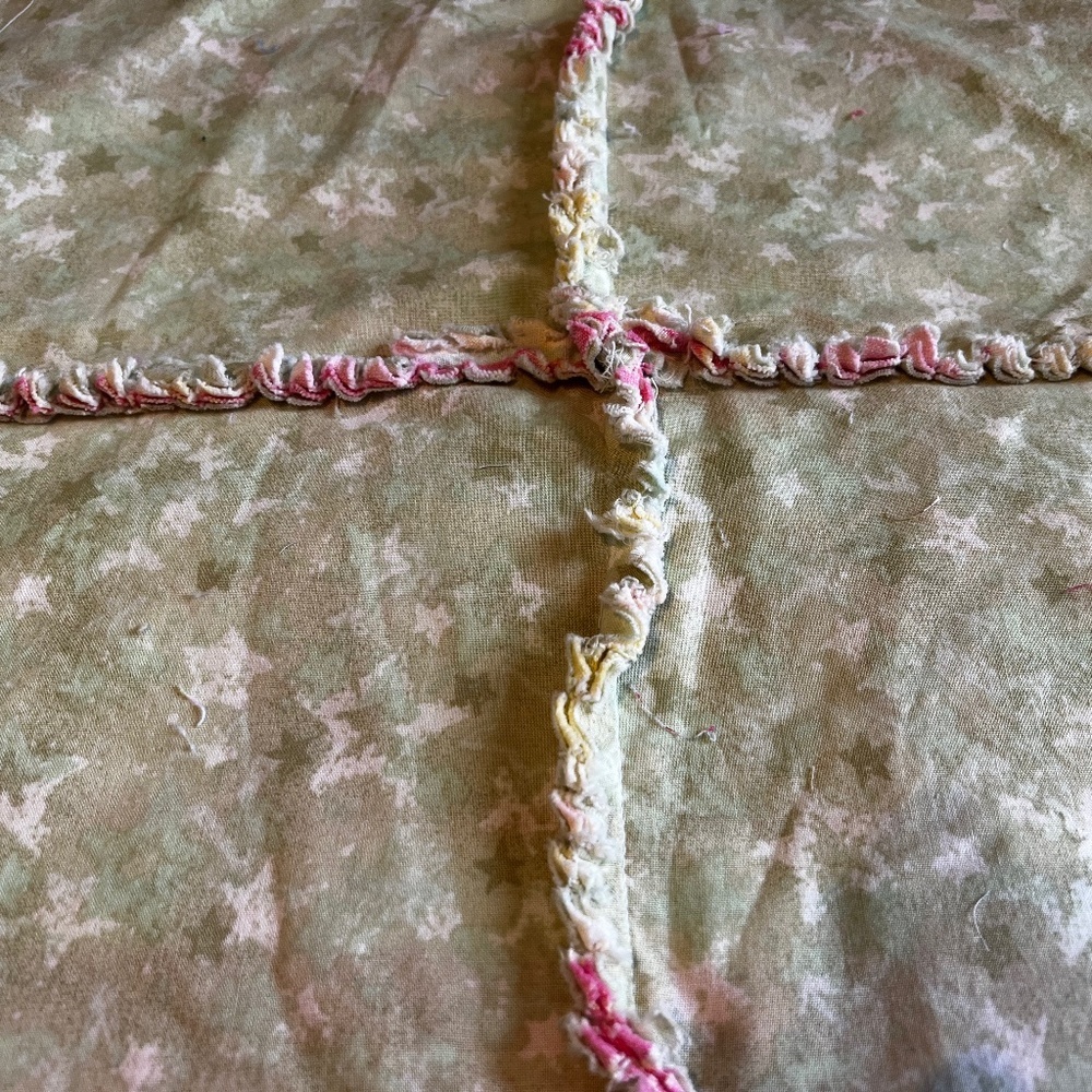 Nee Baby Rag Quilt in Green - Picture 4 of 5